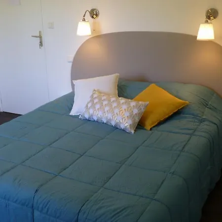 Les Petits Jardins Bed & Breakfast Marcillac-Vallon