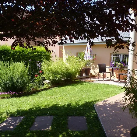 Les Petits Jardins Bed & Breakfast Marcillac-Vallon